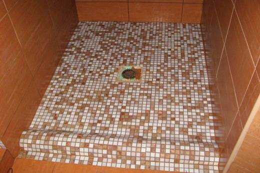 Как правильно клеить мозаику в ванной - технология укладки. жми!