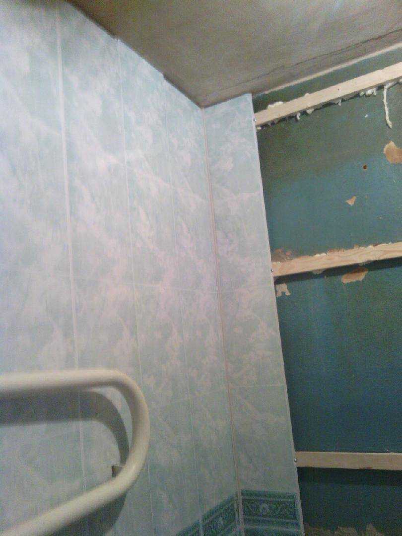 Как скрыть трубы в ванной: обзор способов маскировки трубопровода