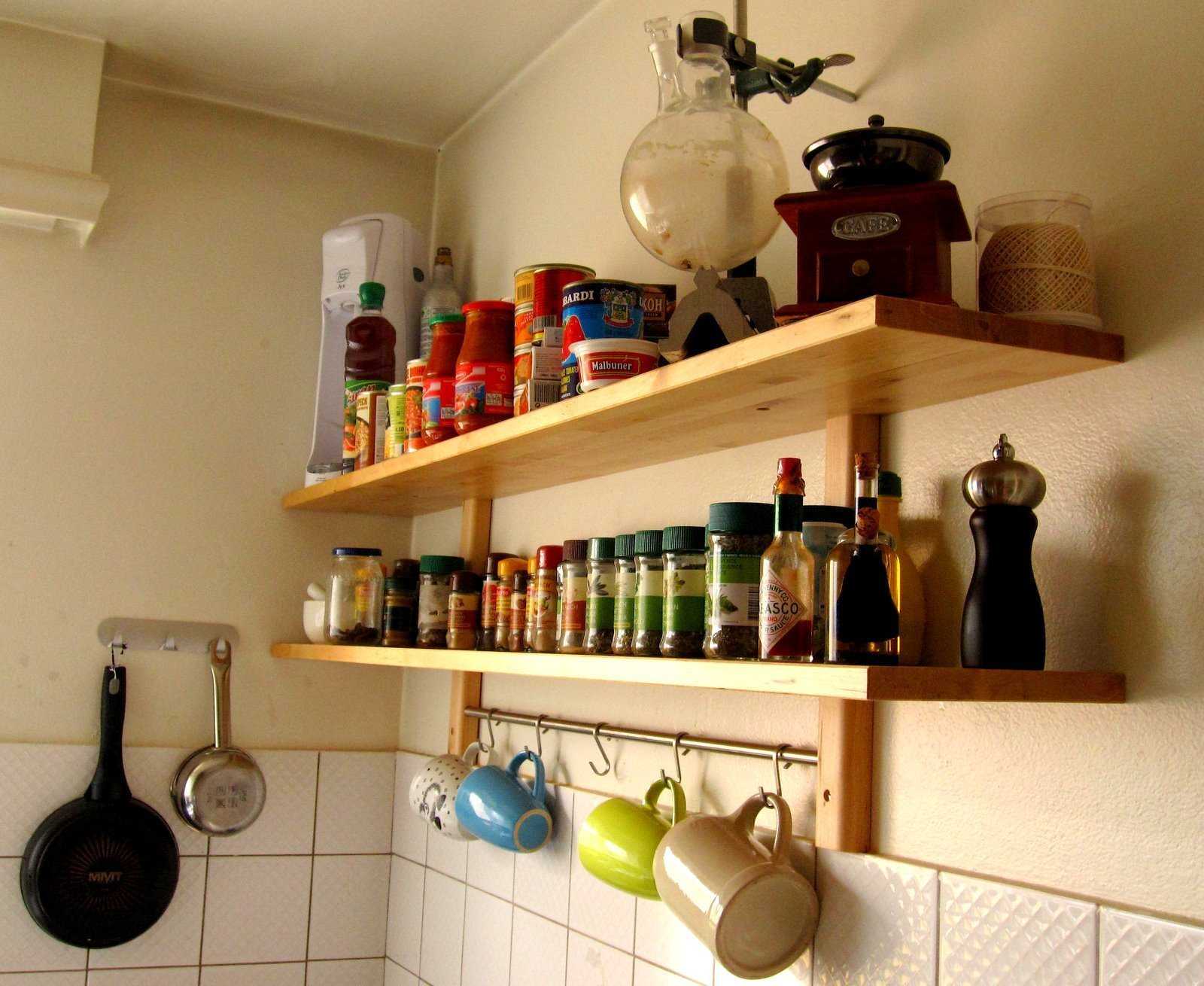 Открытые полки на кухне: 100 фото дизайна кухни с открытыми полками
